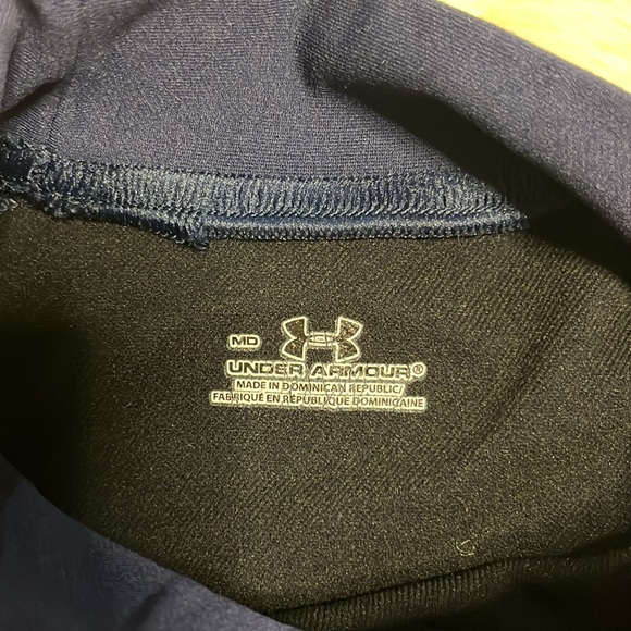 Under Armour short sleeve cold weather gear mock turtleneck - Picture 2 of 7